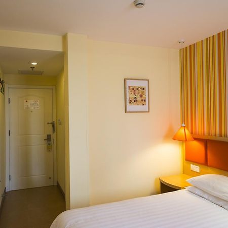 Home Inn Shanghai Hongqiao Terminal Jinshajiang Road Changfeng Esterno foto